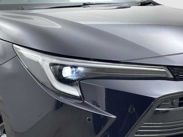 トヨタ カローラツーリング ダブルバイビー 島根県 2023(令5)年 3.7万km スパークリングブラックパールクリスタルシャイン プリクラッシュセーフティ/レーダークルーズコントロール/レーンディパーチャーアラート/ブラインドスポットモニター/ヘッドアップディスプレイ/プロアクティブドライビングアシスト/リアクロストラフィックアラート/パーキングサポートブレーキ/安心降車アシスト/ロードサインアシスト/純正ナビ/　・フルセグTV/　・Bluetooth/　・USB（タイプC）接続/ビルトインETC2.0/オートライト/オートハイビーム/LEDヘッドライト/ステアリングヒーター/ハーフレザーシート/シートヒーター/電熱線/革巻きステアリング/ステアリングスイッチ/置くだけ充電/オートブレーキホールド/オートドアミラー/ウィンカーミラー/純正フロアマット/純正ドアバイザー