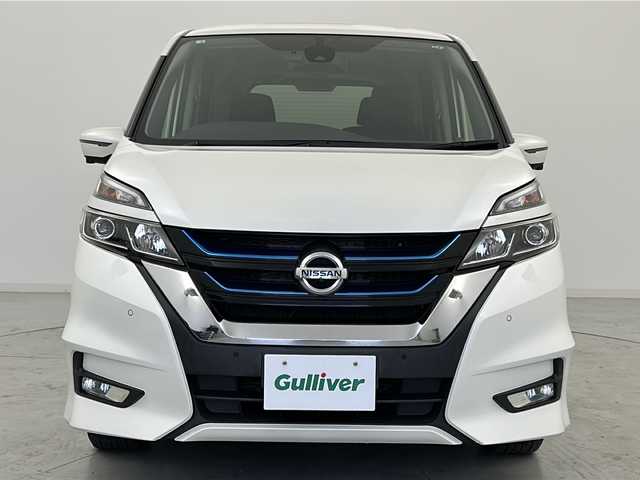 日産 セレナ e－パワー ハイウェイスター V 宮城県 2018(平30)年 7万km ブリリアントホワイトパール プロパイロット/アラウンドビューモニター/エマージェンシーブレーキ/車線逸脱警報/オートハイビーム/駐車支援システム/デジタルインナーミラー/純正フリップダウンモニター/純正9インチナビ/・CD.DVD.SD.BT/フルセグTV/両側パワースライドドア/前席シートヒーター/ステアリングヒーター/ステアリングスイッチ/LEDヘッドライト/LEDフォグランプ/ドライブレコーダー/ビルトインETC/横滑り防止装置/スマートキー2個/純正15インチアルミホイール/純正フロアマット/シートバックテーブル/ロールサンシェード