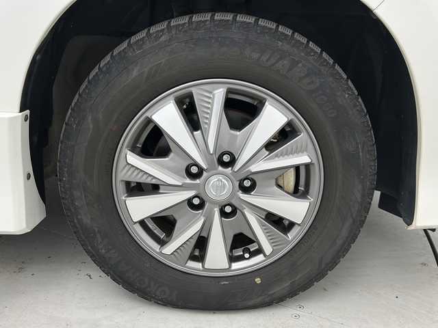 日産 セレナ e－パワー ハイウェイスター V 宮城県 2018(平30)年 7万km ブリリアントホワイトパール プロパイロット/アラウンドビューモニター/エマージェンシーブレーキ/車線逸脱警報/オートハイビーム/駐車支援システム/デジタルインナーミラー/純正フリップダウンモニター/純正9インチナビ/・CD.DVD.SD.BT/フルセグTV/両側パワースライドドア/前席シートヒーター/ステアリングヒーター/ステアリングスイッチ/LEDヘッドライト/LEDフォグランプ/ドライブレコーダー/ビルトインETC/横滑り防止装置/スマートキー2個/純正15インチアルミホイール/純正フロアマット/シートバックテーブル/ロールサンシェード