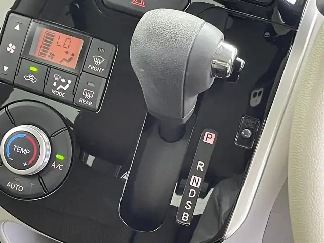 ダイハツ タント X リミテッド SAⅢ 群馬県 2018(平30)年 4.1万km プラムブラウンクリスタルマイカ 禁煙車　社外７型ナビ　BT　フルセグ　全方位カメラ　両側パワスラ　衝突軽減　シートヒーター　オートマチックハイビーム　横滑り防止装置　アイドリングストップ　Pスタート　スマートキー　オートライト