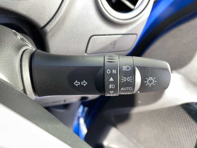 日産 デイズ ハイウェイスターX 岐阜県 2018(平30)年 3.4万km オーシャンブルーP 登録時走行距離33841km/純正７型ナビ/全方位カメラ/フルセグテレビ（走行中視聴可能）/Blue tooth・CD・DVD・SDミュージックサーバー・AUX/エマージェンシーブレーキ/キセノンヘッドライト/オートマチックハイビーム/オートライト/ドライブレコーダー前方/コーナーセンサー前後/レーンキープアシスト/布系シート/ベンチシート/フルフラットシート/チップアップシート/純正フロアマット/ＥＴＣ/プッシュスタート/スマートキー/アイドリングストップ/純正１４アルミホイール