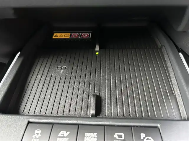 トヨタ カローラ クロス ハイブリッド Z 愛媛県 2025(令7)年 0.1千km 茶 純正10.5型ディスプレイオーディオ/全周囲カメラ/半革温冷電動シート/トヨタセーフティセンス/シグナルロードプロジェクション/レーダークルーズコントロール/ブラインドスポットモニター/アドバンストパーク/ワイヤレス充電/電動リアゲート/ステアリングヒーター/ステアリングリモコン/電格ミラー/ヒートミラー/ルーフレール/ETC2.0/電動パーキングブレーキ/TypeC入力端子/現状サマー(純正AW)(225/50R18)/MICHELIN PRIMACY4