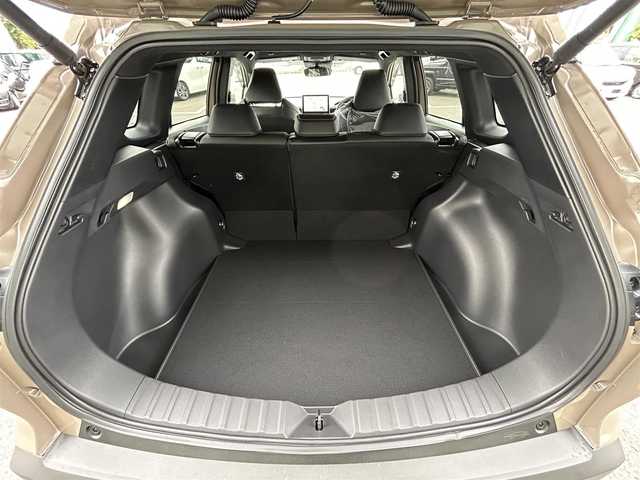 トヨタ カローラ クロス ハイブリッド Z 愛媛県 2025(令7)年 0.1千km 茶 純正10.5型ディスプレイオーディオ/全周囲カメラ/半革温冷電動シート/トヨタセーフティセンス/シグナルロードプロジェクション/レーダークルーズコントロール/ブラインドスポットモニター/アドバンストパーク/ワイヤレス充電/電動リアゲート/ステアリングヒーター/ステアリングリモコン/電格ミラー/ヒートミラー/ルーフレール/ETC2.0/電動パーキングブレーキ/TypeC入力端子/現状サマー(純正AW)(225/50R18)/MICHELIN PRIMACY4