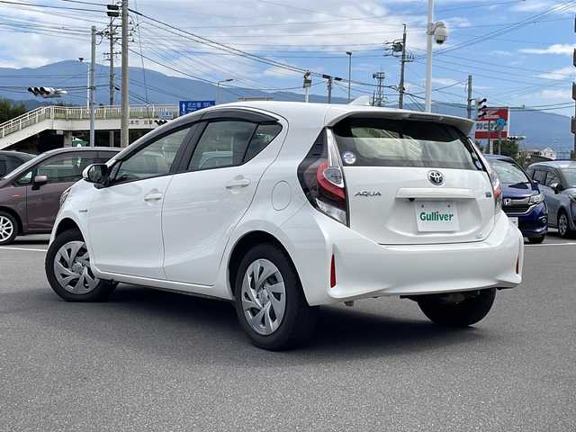 トヨタ アクア L 長野県 2020(令2)年 2.5万km スーパーホワイトⅡ 純正SDメモリナビ（NSCN-W68）/FM・AM・CD/Bluetooth Audio/ワンセグテレビ/バックカメラ/前後ドライブレコーダー/電動格納ミラー/スペアタイヤ/リモコンキー/スペアキー/ETC