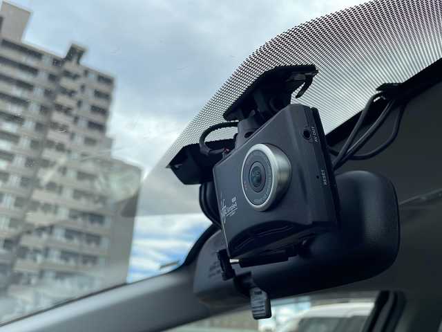 トヨタ アクア L 長野県 2020(令2)年 2.5万km スーパーホワイトⅡ 純正SDメモリナビ（NSCN-W68）/FM・AM・CD/Bluetooth Audio/ワンセグテレビ/バックカメラ/前後ドライブレコーダー/電動格納ミラー/スペアタイヤ/リモコンキー/スペアキー/ETC