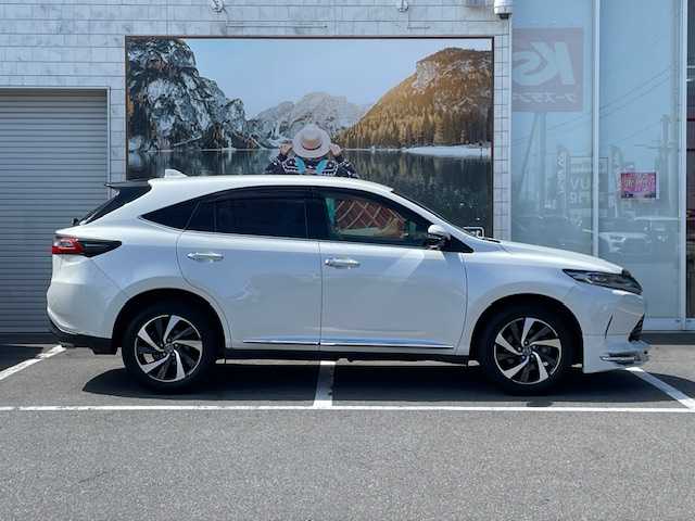 トヨタ ハリアー プログレス 長野県 2017(平29)年 4.4万km ホワイトパールクリスタルシャイン ４WDオートマ/メーカーオプションナビ/JBLサウンド/Bluetooth・AUX・CD・DVD/フルセグTV/フロント・サイド・バックカメラ/全方位カメラ/ETC/パワーバックドア/追従機能付きクルーズコントロール/オートホールド機能/電動パーキングブレーキ/アイドリングストップ/オートマチックハイビーム/ハーフレザーシート/運転席パワーシート/純正アルミホイール/トノカバー/ステアリングスイッチ/スマートキー/プッシュスタートドアバイザー