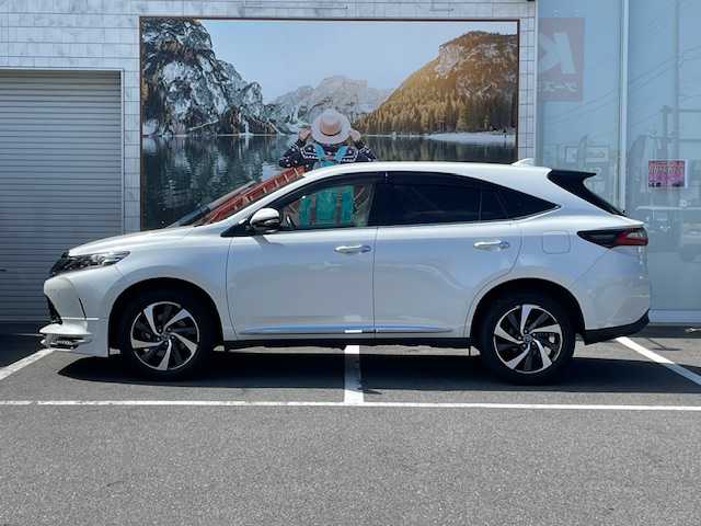 トヨタ ハリアー プログレス 長野県 2017(平29)年 4.4万km ホワイトパールクリスタルシャイン ４WDオートマ/メーカーオプションナビ/JBLサウンド/Bluetooth・AUX・CD・DVD/フルセグTV/フロント・サイド・バックカメラ/全方位カメラ/ETC/パワーバックドア/追従機能付きクルーズコントロール/オートホールド機能/電動パーキングブレーキ/アイドリングストップ/オートマチックハイビーム/ハーフレザーシート/運転席パワーシート/純正アルミホイール/トノカバー/ステアリングスイッチ/スマートキー/プッシュスタートドアバイザー