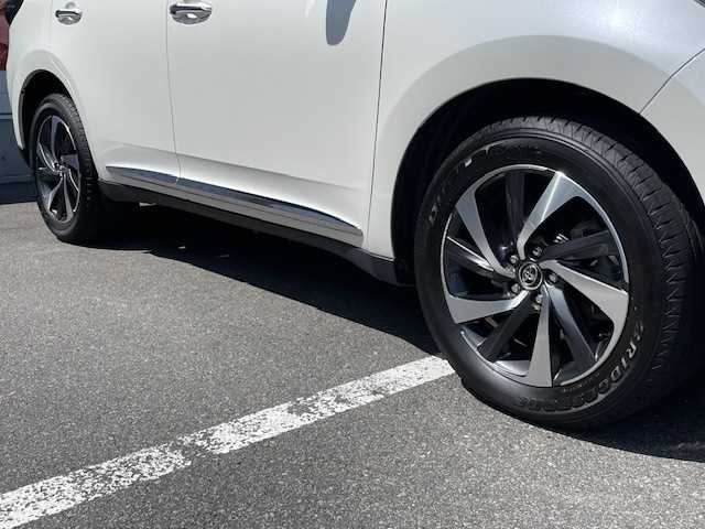 トヨタ ハリアー プログレス 長野県 2017(平29)年 4.4万km ホワイトパールクリスタルシャイン ４WDオートマ/メーカーオプションナビ/JBLサウンド/Bluetooth・AUX・CD・DVD/フルセグTV/フロント・サイド・バックカメラ/全方位カメラ/ETC/パワーバックドア/追従機能付きクルーズコントロール/オートホールド機能/電動パーキングブレーキ/アイドリングストップ/オートマチックハイビーム/ハーフレザーシート/運転席パワーシート/純正アルミホイール/トノカバー/ステアリングスイッチ/スマートキー/プッシュスタートドアバイザー