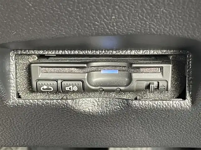 トヨタ プリウス ＰＨＶ S セーフティプラス 滋賀県 2018(平30)年 4.9万km アティチュードブラックマイカ ALPINE9インチナビ/(フルセグ/Bluetooth/CD/DVD)/トヨタセーフティーセンス/・プリクラッシュセーフティ/・レーダークルーズコントロール/・レーンキープアシスト/・Autoハイビーム/LEDオートライト/フォグ/ドラレコ付きデジタルインナーミラー/前席シートヒーター/ステアリングヒーター/バックカメラ/電動格納ミラー/純正フロアマット/ドアバイザー/ETC/充電ケーブル付き/スペアキー