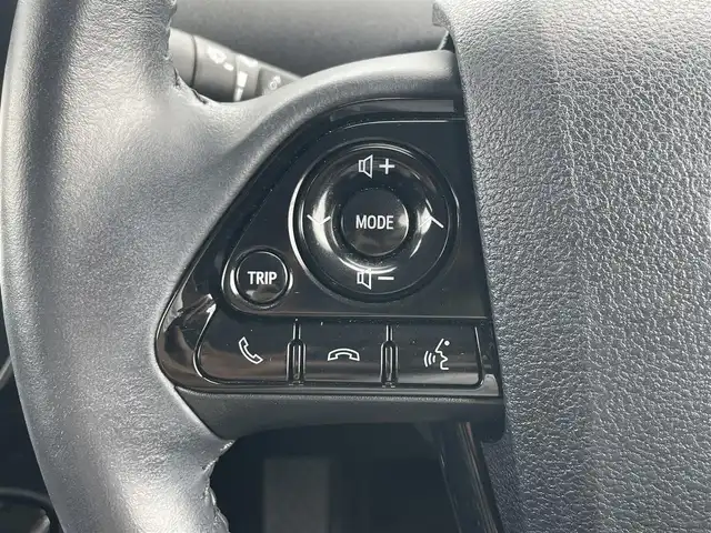 トヨタ プリウス ＰＨＶ S セーフティプラス 滋賀県 2018(平30)年 4.9万km アティチュードブラックマイカ ALPINE9インチナビ/(フルセグ/Bluetooth/CD/DVD)/トヨタセーフティーセンス/・プリクラッシュセーフティ/・レーダークルーズコントロール/・レーンキープアシスト/・Autoハイビーム/LEDオートライト/フォグ/ドラレコ付きデジタルインナーミラー/前席シートヒーター/ステアリングヒーター/バックカメラ/電動格納ミラー/純正フロアマット/ドアバイザー/ETC/充電ケーブル付き/スペアキー