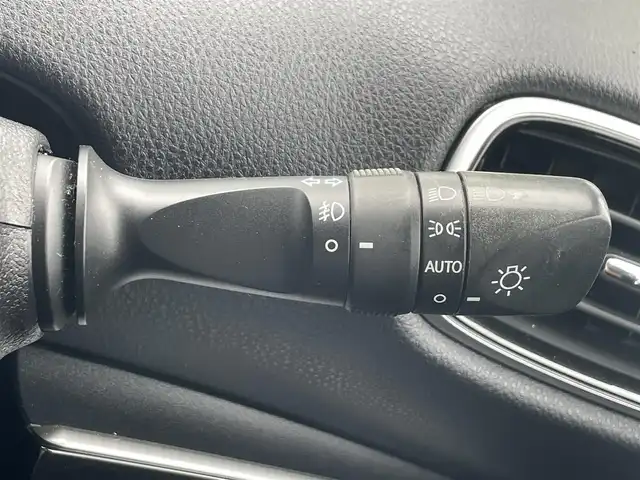 トヨタ プリウス ＰＨＶ S セーフティプラス 滋賀県 2018(平30)年 4.9万km アティチュードブラックマイカ ALPINE9インチナビ/(フルセグ/Bluetooth/CD/DVD)/トヨタセーフティーセンス/・プリクラッシュセーフティ/・レーダークルーズコントロール/・レーンキープアシスト/・Autoハイビーム/LEDオートライト/フォグ/ドラレコ付きデジタルインナーミラー/前席シートヒーター/ステアリングヒーター/バックカメラ/電動格納ミラー/純正フロアマット/ドアバイザー/ETC/充電ケーブル付き/スペアキー
