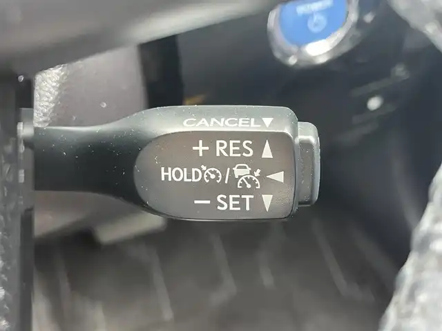 トヨタ プリウス ＰＨＶ S セーフティプラス 滋賀県 2018(平30)年 4.9万km アティチュードブラックマイカ ALPINE9インチナビ/(フルセグ/Bluetooth/CD/DVD)/トヨタセーフティーセンス/・プリクラッシュセーフティ/・レーダークルーズコントロール/・レーンキープアシスト/・Autoハイビーム/LEDオートライト/フォグ/ドラレコ付きデジタルインナーミラー/前席シートヒーター/ステアリングヒーター/バックカメラ/電動格納ミラー/純正フロアマット/ドアバイザー/ETC/充電ケーブル付き/スペアキー