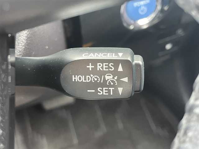 トヨタ プリウス ＰＨＶ S セーフティプラス 滋賀県 2018(平30)年 4.9万km アティチュードブラックマイカ ALPINE9インチナビ/(フルセグ/Bluetooth/CD/DVD)/トヨタセーフティーセンス/・プリクラッシュセーフティ/・レーダークルーズコントロール/・レーンキープアシスト/・Autoハイビーム/LEDオートライト/フォグ/ドラレコ付きデジタルインナーミラー/前席シートヒーター/ステアリングヒーター/バックカメラ/電動格納ミラー/純正フロアマット/ドアバイザー/ETC/充電ケーブル付き/スペアキー