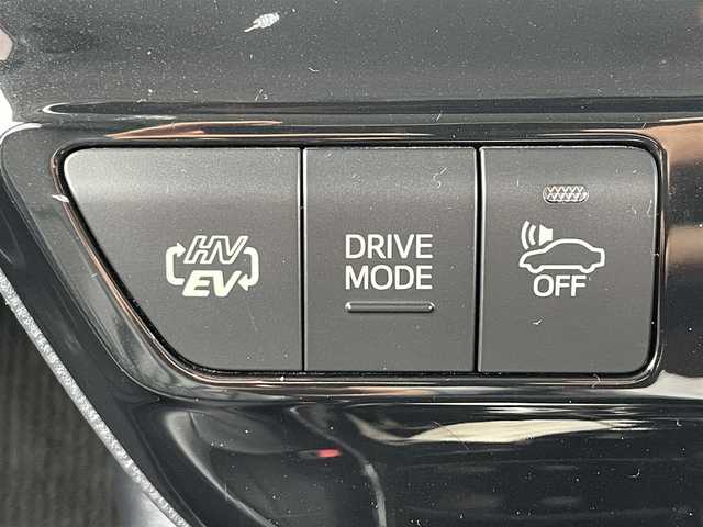 トヨタ プリウス ＰＨＶ S セーフティプラス 滋賀県 2018(平30)年 4.9万km アティチュードブラックマイカ ALPINE9インチナビ/(フルセグ/Bluetooth/CD/DVD)/トヨタセーフティーセンス/・プリクラッシュセーフティ/・レーダークルーズコントロール/・レーンキープアシスト/・Autoハイビーム/LEDオートライト/フォグ/ドラレコ付きデジタルインナーミラー/前席シートヒーター/ステアリングヒーター/バックカメラ/電動格納ミラー/純正フロアマット/ドアバイザー/ETC/充電ケーブル付き/スペアキー