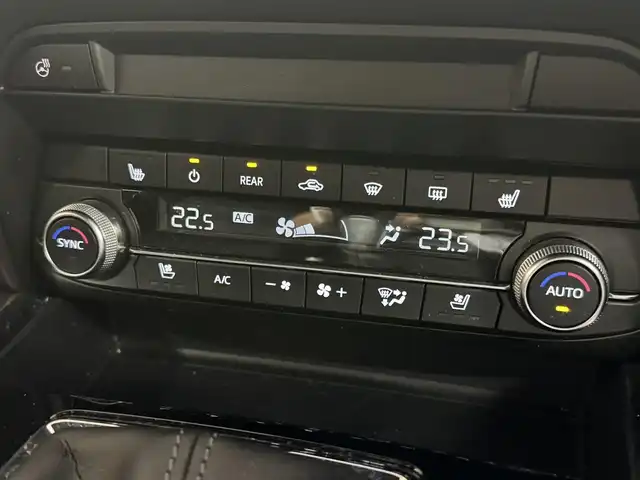 マツダ ＣＸ－８ XD エクスクルーシブモード 三重県 2020(令2)年 3.5万km ソウルレッドクリスタルM 2.2L ディーゼルターボ/FF/MTモード付フロア6AT/BOSEサウンドシステム/純正8インチナビ/（FM/AM/aha/Stitcher/Bluetooth/USB/CD/AUX/DVD/TV）/360°ビュー・モニター/ETC/安全/・スマートブレーキサポート/・AT誤発進抑制制御（前進・後退時）/・アダプティブLEDヘッドライト［ALH］/・ハイビームコントロールシステム［HBC］/・ブラインドスポットモニタリング［BSM］/・リアクロストラフィックアラート［RCTA］/・車線逸脱警報［LDWS］/・レーンキープアシスト［LAS］/・交通標識認識［TSR］/・レーダークルーズ［MRCC］/・ドライバーアテンションアラート［DAA］/・パーキングセンサーシステム（前後）/装備/・ナッパレザーシート（ブラック）/・パワーリフトゲート/・シートヒーター / ベンチレーション（D/N/2nd）/・パワーシート（D、N:8way/2nd:4way）/・ステアリングヒーター/・HUD/・オートライト/・LEDヘッドライト＆フロントフォグライト/・オートワイパー/・ルーフレール/・後席オートエアコン/・純正19inAW/・保/取/ナビ取/・プッシュスタート/・スマートキーx2/など