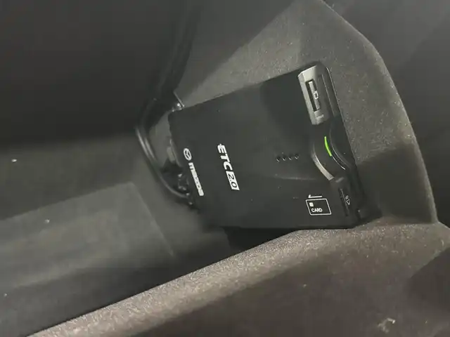 マツダ ＣＸ－８ XD エクスクルーシブモード 三重県 2020(令2)年 3.5万km ソウルレッドクリスタルM 2.2L ディーゼルターボ/FF/MTモード付フロア6AT/BOSEサウンドシステム/純正8インチナビ/（FM/AM/aha/Stitcher/Bluetooth/USB/CD/AUX/DVD/TV）/360°ビュー・モニター/ETC/安全/・スマートブレーキサポート/・AT誤発進抑制制御（前進・後退時）/・アダプティブLEDヘッドライト［ALH］/・ハイビームコントロールシステム［HBC］/・ブラインドスポットモニタリング［BSM］/・リアクロストラフィックアラート［RCTA］/・車線逸脱警報［LDWS］/・レーンキープアシスト［LAS］/・交通標識認識［TSR］/・レーダークルーズ［MRCC］/・ドライバーアテンションアラート［DAA］/・パーキングセンサーシステム（前後）/装備/・ナッパレザーシート（ブラック）/・パワーリフトゲート/・シートヒーター / ベンチレーション（D/N/2nd）/・パワーシート（D、N:8way/2nd:4way）/・ステアリングヒーター/・HUD/・オートライト/・LEDヘッドライト＆フロントフォグライト/・オートワイパー/・ルーフレール/・後席オートエアコン/・純正19inAW/・保/取/ナビ取/・プッシュスタート/・スマートキーx2/など