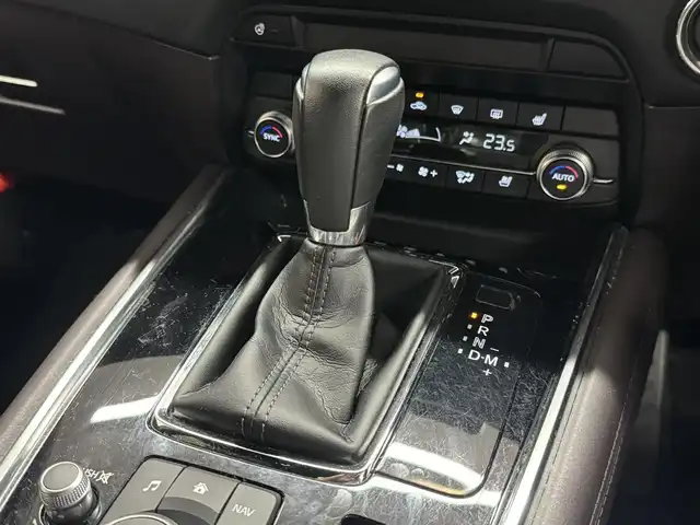マツダ ＣＸ－８ XD エクスクルーシブモード 三重県 2020(令2)年 3.5万km ソウルレッドクリスタルM 2.2L ディーゼルターボ/FF/MTモード付フロア6AT/BOSEサウンドシステム/純正8インチナビ/（FM/AM/aha/Stitcher/Bluetooth/USB/CD/AUX/DVD/TV）/360°ビュー・モニター/ETC/安全/・スマートブレーキサポート/・AT誤発進抑制制御（前進・後退時）/・アダプティブLEDヘッドライト［ALH］/・ハイビームコントロールシステム［HBC］/・ブラインドスポットモニタリング［BSM］/・リアクロストラフィックアラート［RCTA］/・車線逸脱警報［LDWS］/・レーンキープアシスト［LAS］/・交通標識認識［TSR］/・レーダークルーズ［MRCC］/・ドライバーアテンションアラート［DAA］/・パーキングセンサーシステム（前後）/装備/・ナッパレザーシート（ブラック）/・パワーリフトゲート/・シートヒーター / ベンチレーション（D/N/2nd）/・パワーシート（D、N:8way/2nd:4way）/・ステアリングヒーター/・HUD/・オートライト/・LEDヘッドライト＆フロントフォグライト/・オートワイパー/・ルーフレール/・後席オートエアコン/・純正19inAW/・保/取/ナビ取/・プッシュスタート/・スマートキーx2/など