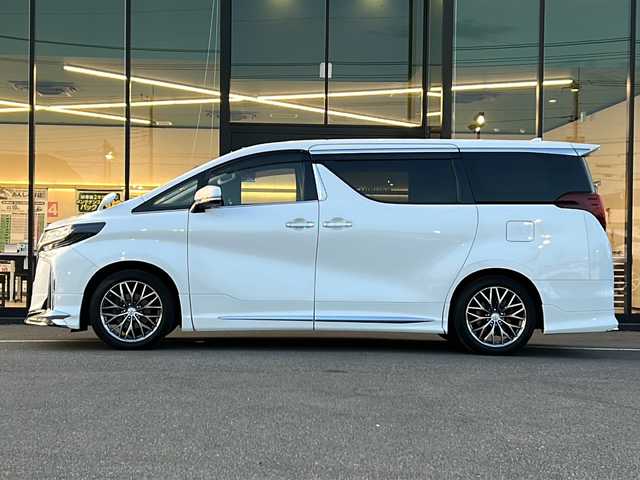 トヨタ アルファード S Cパッケージ 茨城県 2020(令2)年 3.5万km ホワイトパールクリスタルシャイン 純正ナビ/【AM・FM・CD・DVD・USB・BT・TV】/サンルーフ/電動リア/フリップダウンモニター/パワーシート/シートメモリ/シートヒーター/エアシート/ステアリングヒーター/オットマン/両側パワスラ/レーダークルコン/ETC/Bカメラ/デジタルインナーミラー/前後コーナーセンサー/BSM/純正アルミスタッドレスタイヤ積み込み