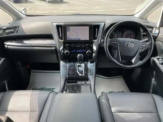 トヨタ アルファード S Cパッケージ 茨城県 2020(令2)年 3.5万km ホワイトパールクリスタルシャイン 純正ナビ/【AM・FM・CD・DVD・USB・BT・TV】/サンルーフ/電動リア/フリップダウンモニター/パワーシート/シートメモリ/シートヒーター/エアシート/ステアリングヒーター/オットマン/両側パワスラ/レーダークルコン/ETC/Bカメラ/デジタルインナーミラー/前後コーナーセンサー/BSM/純正アルミスタッドレスタイヤ積み込み