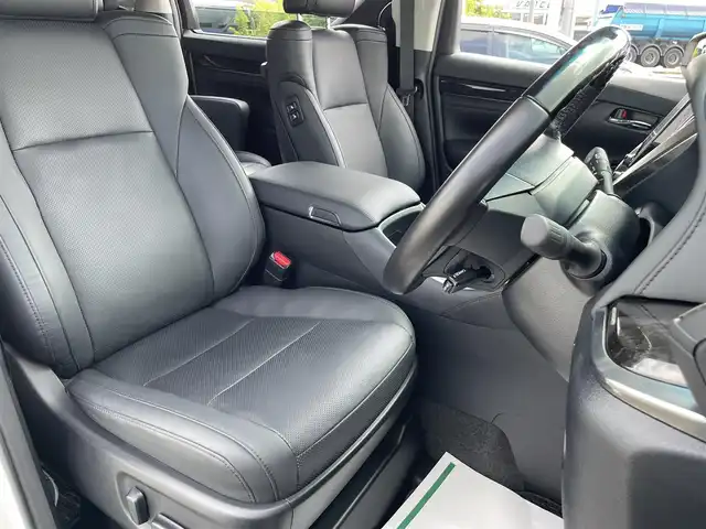 トヨタ アルファード S Cパッケージ 茨城県 2020(令2)年 3.5万km ホワイトパールクリスタルシャイン 純正ナビ/【AM・FM・CD・DVD・USB・BT・TV】/サンルーフ/電動リア/フリップダウンモニター/パワーシート/シートメモリ/シートヒーター/エアシート/ステアリングヒーター/オットマン/両側パワスラ/レーダークルコン/ETC/Bカメラ/デジタルインナーミラー/前後コーナーセンサー/BSM/純正アルミスタッドレスタイヤ積み込み
