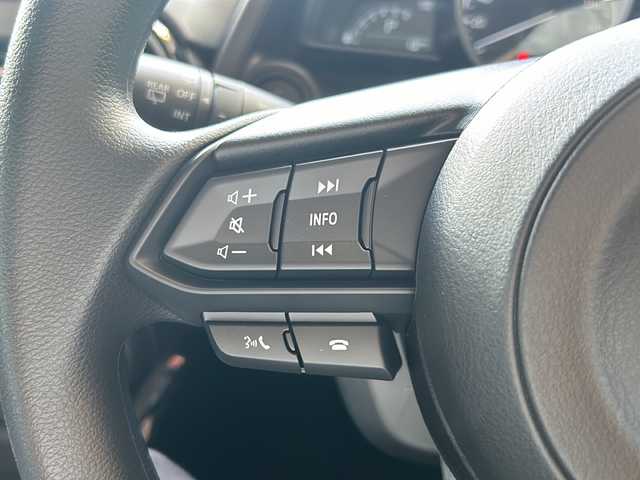 マツダ マツダ２ 15BD 静岡県 2024(令6)年 0.1千km グレーⅡ 純正ナビ/・ラジオ/フルセグTV/USB/Bluetooth/スマホ連携/主要装備/・スマートシティブレーキサポート/・全方位カメラ　/・ステアリングリモコン　/・ＬＥＤヘッドライト　/・アイドリングストップ　/・レーンキープアシスト　/・コーナーセンサー　/・ＢＳＭ　/・オートライト　/・プッシュスタート　/・スマートキー　/・純正アルミキャップ/・SOSコール