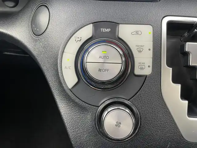 トヨタ シエンタ G 愛知県 2017(平29)年 6.7万km ホワイトパールクリスタルシャイン プリクラッシュセーフティ/レーンキープアシスト/純正SDナビ【NSZT-W66T】　/　（BT/フルセグTV/CD）/バックカメラ/前後ドラレコ【ZDR025】/ビルトインETC/スマートキー×２/純正15インチAW/純正フロアマット