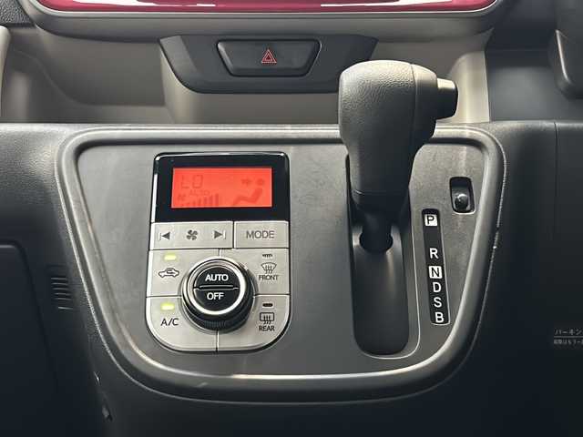 トヨタ パッソ モーダ　S 宮城県 2016(平28)年 2.7万km ブラックマイカメタリック/ファインブルーマイカメタリック 2トーン 純正ナビ　/スマートアシスト　/バックモニター　/衝突被害軽減ブレーキ　/レーンキープアシスト　/ＥＴＣ　/ドライブレコーダー　/スマートキー　/フルオートエアコン　　/純正１４ＡＷ　/ＬＥＤヘッドランプ　/ルーフブラック