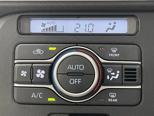 ダイハツ ムーヴ キャンバス ストライプス G 愛知県 2024(令6)年 0.8万km シャイニングホワイトパール/サンドベージュメタリック 社外ナビ　スマアシIII　シートヒーター　全方位カメラ　禁煙車　フルセグＴＶ　ＤＶＤ　Ｂｌｕｅｔｏｏｔｈ　ＵＳＢ　ドリンクホルダーヒーター　両側パワスラ　オートハイビーム　車線逸脱　衝突軽減　ＬＥＤライト　フォグランプ　社外マット カーテンエアバッグ