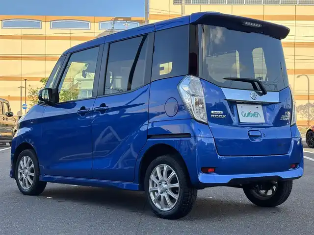 日産 デイズ ルークス ハイウェイスターX 宮城県 2017(平29)年 7万km オーシャンブルーP 登録時走行距離69155km/純正SDナビ/FM・AM・CD・DVD・Bluetooth・iPad・AUX・フルセグTV/両側パワースライドドア/ETC/アイドリングストップ/プッシュスタート/ドライブレコーダー/衝突軽減システム/レーンキープアシスト/サーキュレーター/社外アルミホイール/フォグランプ/ドアバイザー/後席ISOFIX