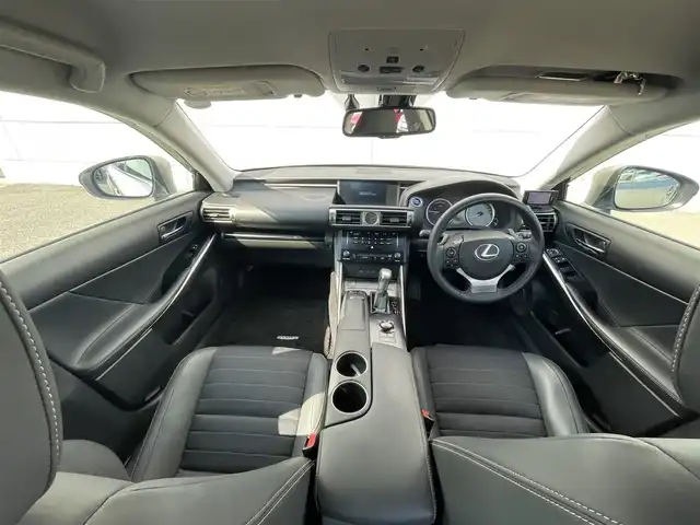 レクサス ＩＳ 300h 千葉県 2014(平26)年 6万km ソニックチタニウム レクサスプレミアムサウンド/衝突軽減ブレーキ/レーダークルーズコントロール/クリアランスソナー/純正SDナビ/・フルセグ/BT/BD/DVD/CD/USB/バックカメラ/ステアリングスイッチ/パドルシフト/ETC2.0/ハーフレザーシート/パワーシート(D/N席)/シートヒーター(D/N席)/アイドリングストップ/LEDヘッドライト/オートライト/フォグライト/スマートキー/プッシュスタート