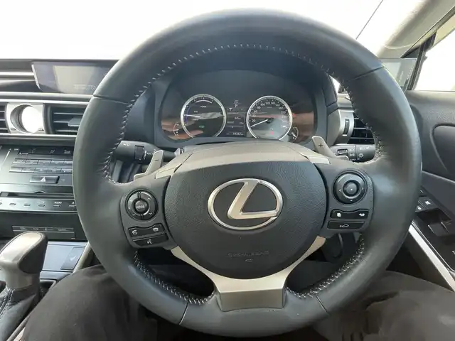 レクサス ＩＳ 300h 千葉県 2014(平26)年 6万km ソニックチタニウム レクサスプレミアムサウンド/衝突軽減ブレーキ/レーダークルーズコントロール/クリアランスソナー/純正SDナビ/・フルセグ/BT/BD/DVD/CD/USB/バックカメラ/ステアリングスイッチ/パドルシフト/ETC2.0/ハーフレザーシート/パワーシート(D/N席)/シートヒーター(D/N席)/アイドリングストップ/LEDヘッドライト/オートライト/フォグライト/スマートキー/プッシュスタート
