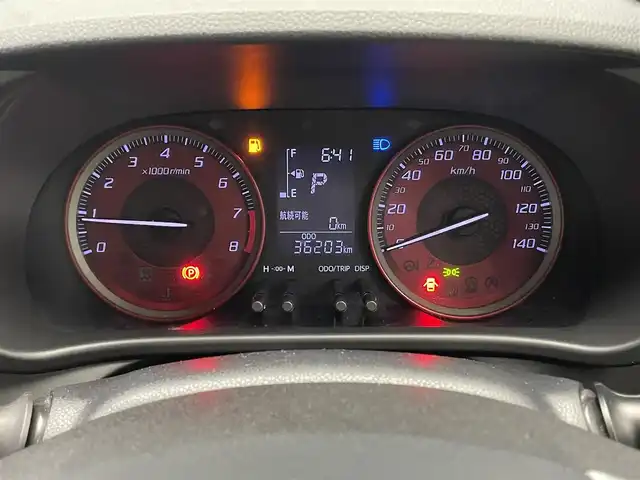 ダイハツ キャスト スポーツ SAⅡ 鹿児島県 2017(平29)年 3.7万km パールホワイトⅢ 禁煙車　/ＭＯＭＯステアリング　/純正ディスプレイオーディオ　/ハーフレザーシート　/シートヒーター　/パドルシフト　/カーボン調ルーフ　/フロントフォグランプ　/足回り防錆加工　/スマアシII　/スマートキー　/純正アルミ/LEDヘッドライト/アイドリングストップ