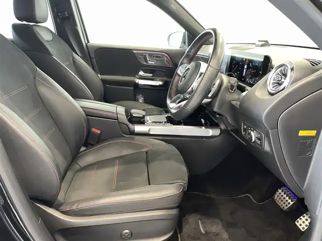 メルセデス・ベンツ Ｍ・ベンツ ＧＬＢ２００ｄ 4マチック AMGライン 岐阜県 2022(令4)年 4.9万km コスモスブラック レーダーセーフティパッケージ/アクティブブラインドスポットアシスト/アクティブステアリングアシスト/アクティブディスタンスアシストディストロニック/アダプティブハイビームアシストプラス/マルチビームLEDヘッドライト/トラフィックサインアシスト/360°カメラ/デジタルコックピットディスプレイ/アンビエントライト/MBUXナビゲーション/Bluetooth/ETC2.0