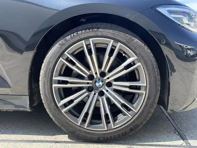ＢＭＷ ３２０ｉ ツーリング Mスポーツ 東京都 2020(令2)年 4.1万km 黒 ライブコックピット/360°カメラ/純正前後ドライブレコーダー/前席シートヒーター/LEDオートハイビーム/レインセンサー/パドルシフト/ACC/インテリセーフパッケージ/LCW/LDW/オートホールド/Wチャージ/後退アシスト/ミラー型ETC/コンフォートアクセス/パワーバックドア/フットオープナー/前席パワーシート（D席メモリー）/6色アンビエントライト/AppleCarPlay
