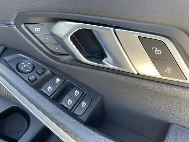 ＢＭＷ ３２０ｉ ツーリング Mスポーツ 東京都 2020(令2)年 4.1万km 黒 ライブコックピット/360°カメラ/純正前後ドライブレコーダー/前席シートヒーター/LEDオートハイビーム/レインセンサー/パドルシフト/ACC/インテリセーフパッケージ/LCW/LDW/オートホールド/Wチャージ/後退アシスト/ミラー型ETC/コンフォートアクセス/パワーバックドア/フットオープナー/前席パワーシート（D席メモリー）/6色アンビエントライト/AppleCarPlay