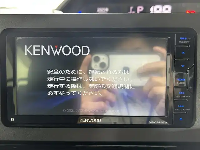 ダイハツ タント カスタム X 佐賀県 2022(令4)年 5万km シャイニングホワイトパール 社外7インチナビ/フルセグTV/Bluetooth/CD/DVD/バックカメラ/ETC/前方ドライブレコーダー/両側パワースライドドア/ウェルカムドアオープン/運転席・助手席シートヒーター/運転席ロングスライドシート/衝突被害軽減ブレーキ/コーナーセンサー/純正14インチアルミホイール