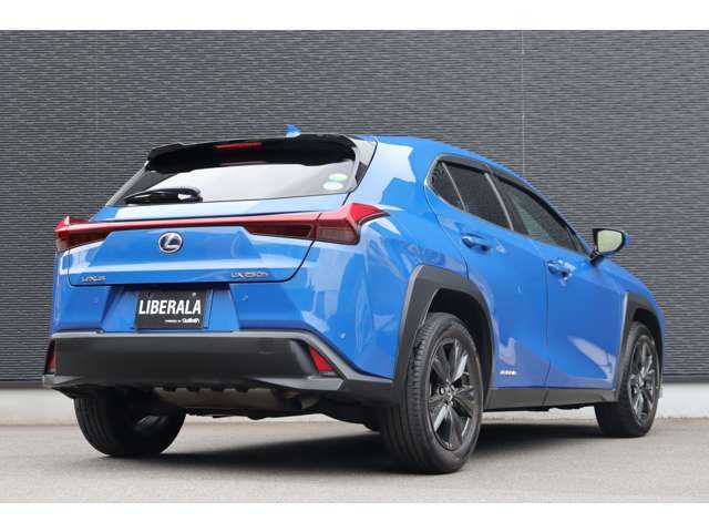 レクサス ＵＸ 250h バージョンC 大分県 2019(令1)年 7.7万km セレスティアルブルーガラスフレーク ACC/LKA/純正ナビ/地デジ/Bluetooth/白青革/シートヒーター/パワーシート/ステアヒーター/LEDヘッドライト/オートハイビーム/純正17インチAW/前後ドライブレコーダー（TZ-D205W）/ETC