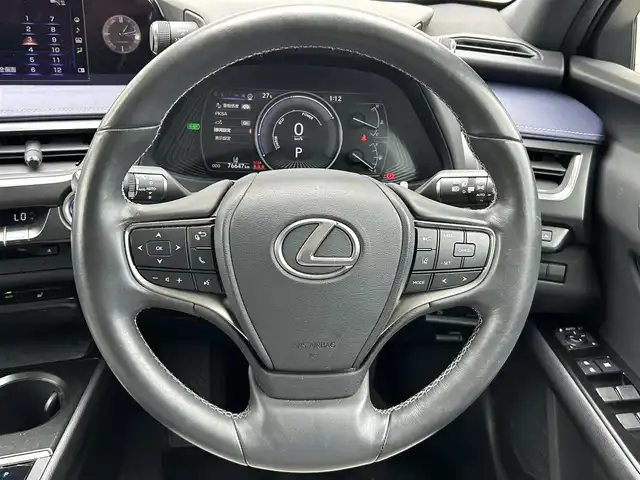 レクサス ＵＸ 250h バージョンC 茨城県 2019(令1)年 7.7万km セレスティアルブルーガラスフレーク ACC/LKA/純正ナビ/地デジ/Bluetooth/白青革/シートヒーター/パワーシート/ステアヒーター/LEDヘッドライト/オートハイビーム/純正17インチAW/前後ドライブレコーダー（TZ-D205W）/ETC