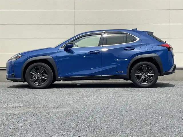 レクサス ＵＸ 250h バージョンC 茨城県 2019(令1)年 7.7万km セレスティアルブルーガラスフレーク ACC/LKA/純正ナビ/地デジ/Bluetooth/白青革/シートヒーター/パワーシート/ステアヒーター/LEDヘッドライト/オートハイビーム/純正17インチAW/前後ドライブレコーダー（TZ-D205W）/ETC