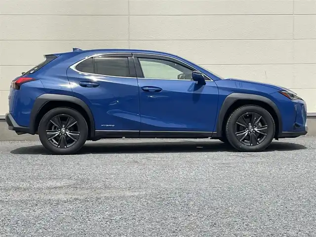 レクサス ＵＸ 250h バージョンC 茨城県 2019(令1)年 7.7万km セレスティアルブルーガラスフレーク ACC/LKA/純正ナビ/地デジ/Bluetooth/白青革/シートヒーター/パワーシート/ステアヒーター/LEDヘッドライト/オートハイビーム/純正17インチAW/前後ドライブレコーダー（TZ-D205W）/ETC