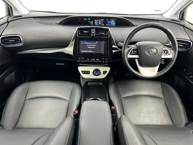 トヨタ プリウス S ツーリングセレクション 三重県 2016(平28)年 3.9万km ホワイトパールクリスタルシャイン /禁煙車//純正SDナビ/　フルセグTV/BT/CD/AUX//バックカメラ//前席シートヒーター//追従クルーズコントロール//衝突被害軽減システム//レーンキープアシスト//盗難防止装置//ビルトインETC//純正17インチアルミホイール//プッシュスタート//スマートキー//スペアキー×1//純正フロアマット//純正ドアバイザー//取扱説明書