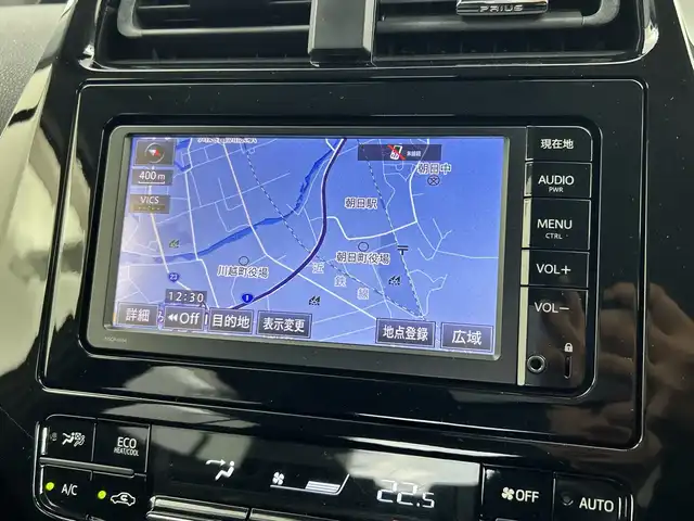 トヨタ プリウス S ツーリングセレクション 三重県 2016(平28)年 3.9万km ホワイトパールクリスタルシャイン /禁煙車//純正SDナビ/　フルセグTV/BT/CD/AUX//バックカメラ//前席シートヒーター//追従クルーズコントロール//衝突被害軽減システム//レーンキープアシスト//盗難防止装置//ビルトインETC//純正17インチアルミホイール//プッシュスタート//スマートキー//スペアキー×1//純正フロアマット//純正ドアバイザー//取扱説明書