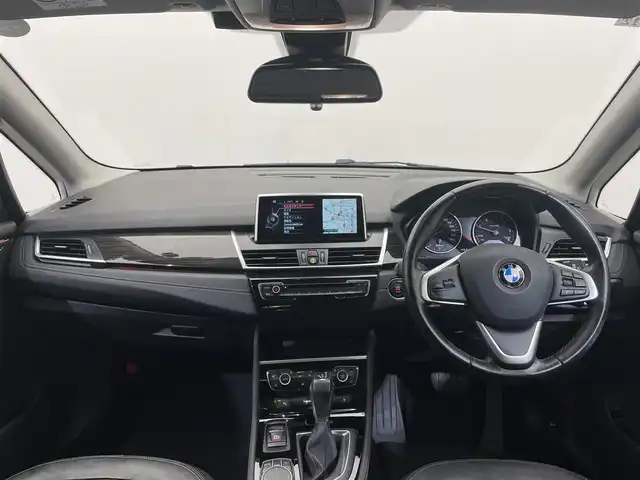 ＢＭＷ ２１８ｄ アクティブツアラー ラグジュアリー 愛媛県 2017(平29)年 6.2万km 白 純正HDDナビ/（CD/DVD/BT）/バックカメラ　/オートライト　/黒レザーシート　/前後全サー　/純正ETC/D/N席シートヒーター　/電動リアゲート　/クルーズコントロール