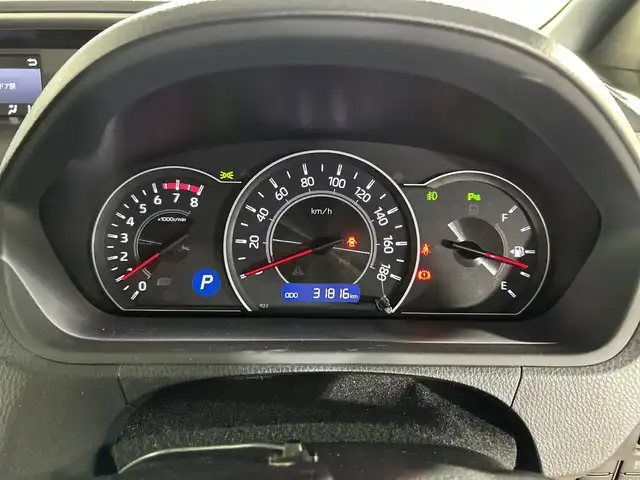 トヨタ ヴォクシー ZS 煌Ⅲ 福岡県 2020(令2)年 3.2万km ブラック ・純正9インチナビ（NSZT-Y68T）/・フルセグ/・Bluetooth/・バックカメラ/・純正12インチフリップダウン/・トヨタセーフティセンス/・クルーズコントロール/・両側パワースライドドア/・ETC2.0/・ハーフレザーシート/・LEDヘッドライト/・オートライト/・純正16インチAW/・純正フロアマット/・純正ドアバイザー