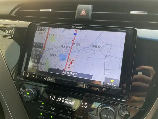 トヨタ カムリ WS 滋賀県 2019(平31)年 6.3万km グラファイトM 社外9インチナビ/フルセグTV/バックカメラ/ハーフレザーシート/LEDヘッドライト/前後コーナーセンサー/ドラレコ/追従クルーズコントロール/運転席パワーシート/CD/DVD/フルセグTV/Bluetooth/衝突被害軽減システム/純正１７インチAW/ビルトインETC/パワートランクリッド/オートハイビーム/オートホールド