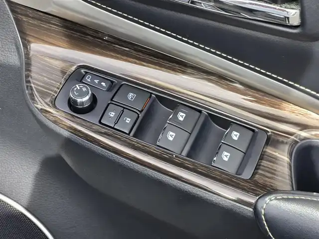 トヨタ ハリアー エレガンス 鹿児島県 2014(平26)年 7.8万km ホワイトパールクリスタルシャイン モデリスタフルエアロ　/社外アルミホイール（１９インチ）/ワンオーナー/ビルトインＥＴＣ　/社外ＳＤナビ　/Ｂｌｕｅｔｏｏｔｈ　/バックカメラ　/Ｄ席パワーシート　/ハーフレザー　/ＭＴモード付きＡＴ　/ＬＥＤヘッドライト/横滑り防止装置/プッシュスタート/スマートキー/エアバッグ(W+サイド)/カーテンエアバッグ