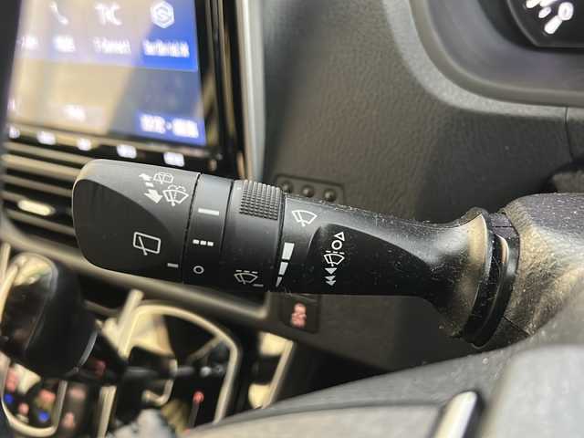 トヨタ エスクァイア Gi 福岡県 2020(令2)年 2.5万km ブラッキッシュアゲハガラスフレーク フリップダウンモニター/純正9インチナビ/（BT/フルセグ/AM/FM/DISC/SD/SDREC)/バックカメラ/両側パワースライドドア/クルーズコントロール/DUALオートACC/LEDヘッドライト/フォグランプ/オートマチックハイビーム/オートライト/レザーシート/DN席シートヒーター/純正15インチAW/アイドリングストップ/横滑り防止装置/盗難防止装置/レーンキープアシスト/コーナーセンサー/USB入力端子/オート電動格納ミラー/後席用テーブル/サンシェード/スマートキー/ETC/保証書/取扱説明書
