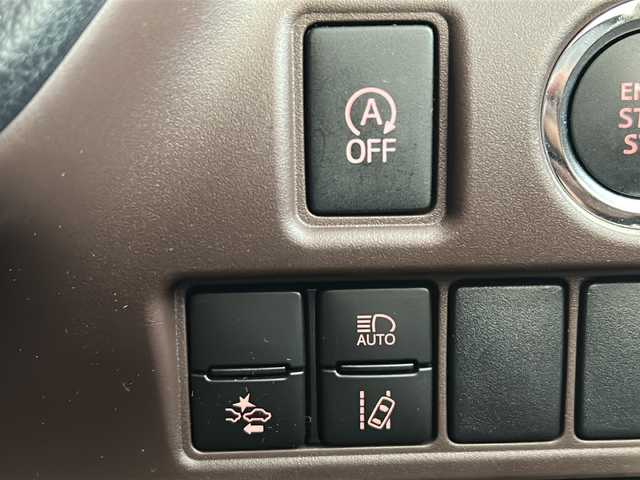 トヨタ エスクァイア Gi 福岡県 2020(令2)年 2.5万km ブラッキッシュアゲハガラスフレーク フリップダウンモニター/純正9インチナビ/（BT/フルセグ/AM/FM/DISC/SD/SDREC)/バックカメラ/両側パワースライドドア/クルーズコントロール/DUALオートACC/LEDヘッドライト/フォグランプ/オートマチックハイビーム/オートライト/レザーシート/DN席シートヒーター/純正15インチAW/アイドリングストップ/横滑り防止装置/盗難防止装置/レーンキープアシスト/コーナーセンサー/USB入力端子/オート電動格納ミラー/後席用テーブル/サンシェード/スマートキー/ETC/保証書/取扱説明書