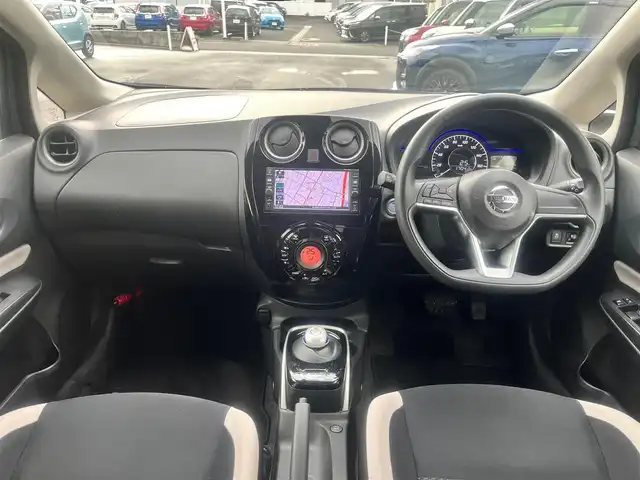 日産 ノート e－パワー X 島根県 2018(平30)年 6.1万km ダークメタルグレー 純正メモリナビ　/フルセグＴＶ　/Ｂｌｕｅｔｏｏｔｈ　/バックカメラ　/ＥＴＣ　/レーンアシスト　/衝突軽減システム　/オートライト　/スマートキー/プッシュスタート　　/横滑り防止装置　/純正フロアマット