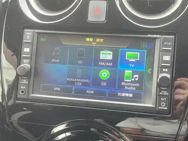 日産 ノート e－パワー X 島根県 2018(平30)年 6.1万km ダークメタルグレー 純正メモリナビ　/フルセグＴＶ　/Ｂｌｕｅｔｏｏｔｈ　/バックカメラ　/ＥＴＣ　/レーンアシスト　/衝突軽減システム　/オートライト　/スマートキー/プッシュスタート　　/横滑り防止装置　/純正フロアマット